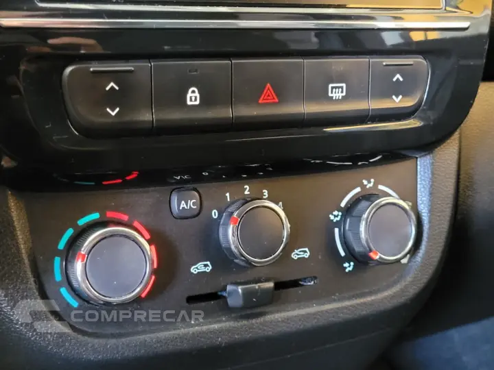 Kwid KWID OUTSIDER 1.0 Flex 12V 5p Mec.