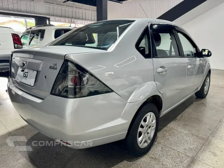 Fiesta Sedan 1.6 4P FLEX