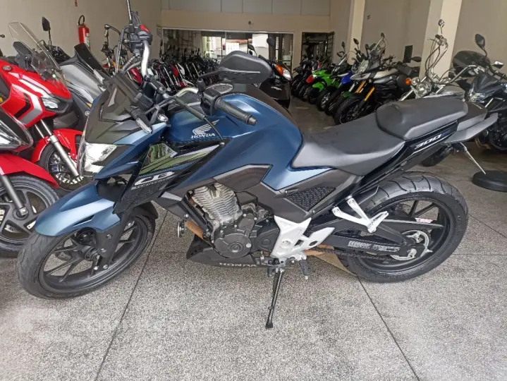 CB 300F Twister Flex