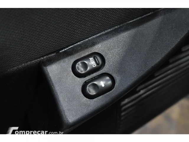 CLASSIC - 1.0 MPFI LS 8V 4P MANUAL