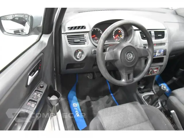 FOX - 1.6 MI 8V 4P MANUAL