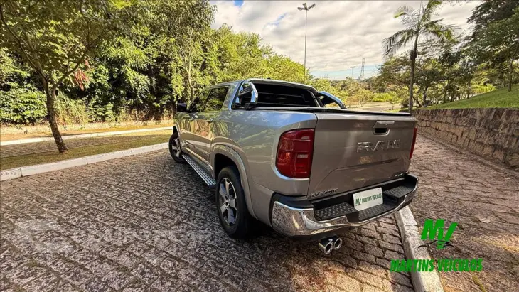 RAMPAGE 2.0 TURBO DIESEL LARAMIE 4X4 AUTOMÁTICO