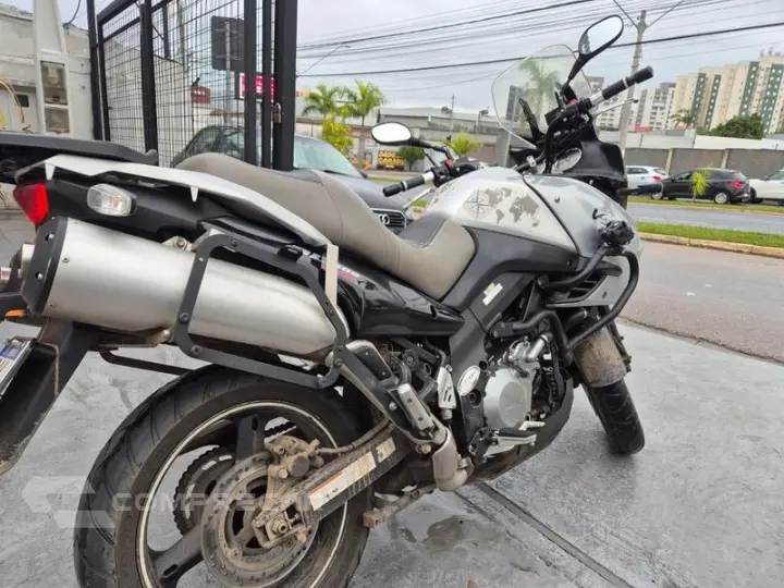 DL1000