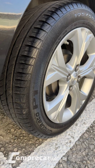 ONIX 1.0 Turbo Plus Premier