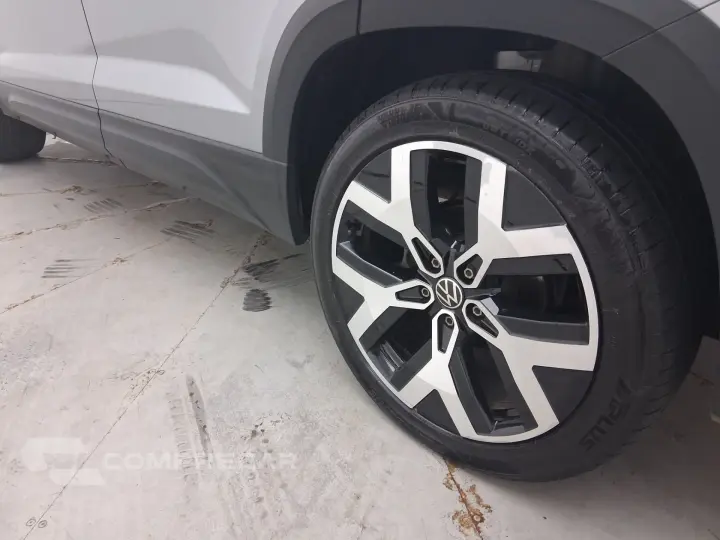 TAOS 1.4 250 TSI TOTAL FLEX HIGHLINE AUTOMÁTICO