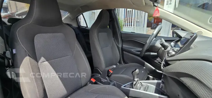 ONIX 1.0 Turbo Plus LT