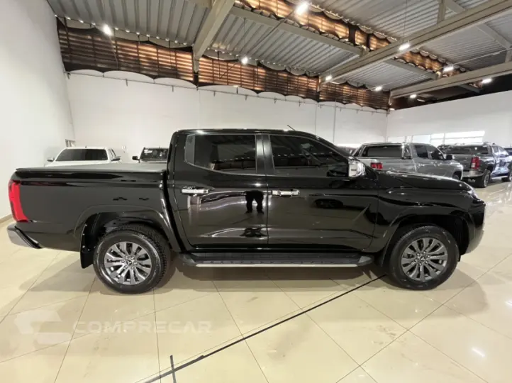 TRITON 2.4 Biturbo CD Hpe-s 4X4