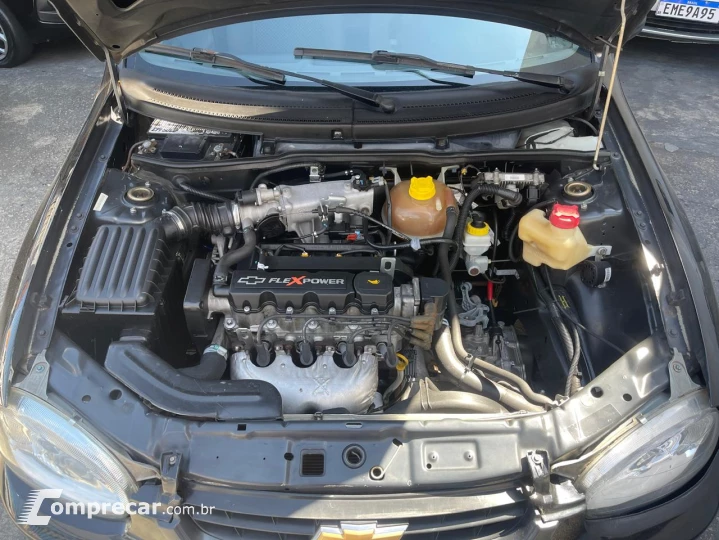CORSA 1.0 MPFI Classic Sedan Life 8V