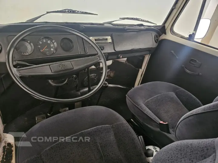 KOMBI 1.6 MI STD Lotação 8V