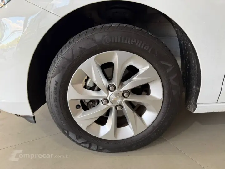 ONIX SEDAN Plus LT 1.0 12V Flex 4p Mec.