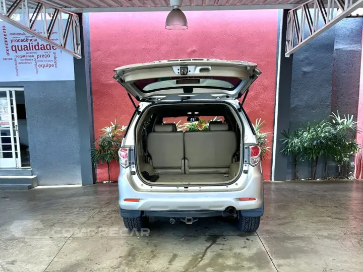 HILUX SW4 3.0 SRV 4X4 16V TURBO INTERCOOLER DIESEL 4P AUTOMÁ