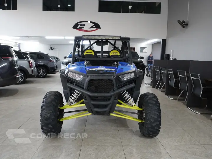 RZR XP 4 1000 4X4 (UTV)