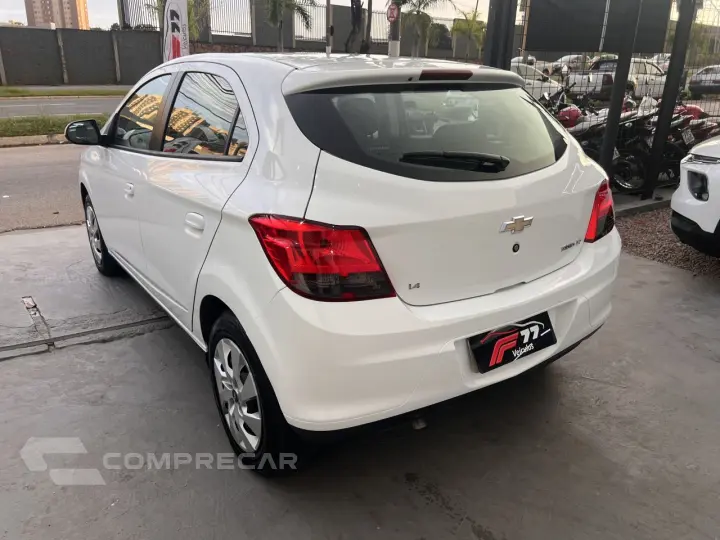 Onix Hatch 1.4 4P FLEX LT