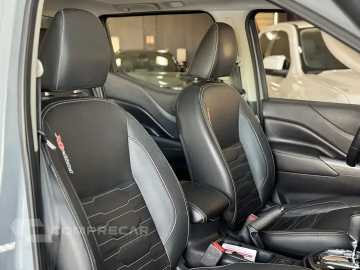 Frontier 2.3 16V PRO4X CABINE DUPLA 4X4 BI-TURBO DIESEL AUTO