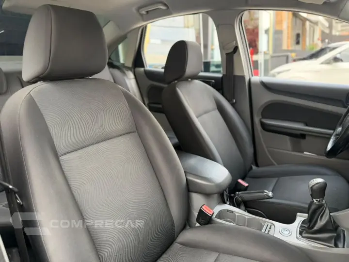 Focus Sedan 2.0 16V/2.0 16V Flex 4p