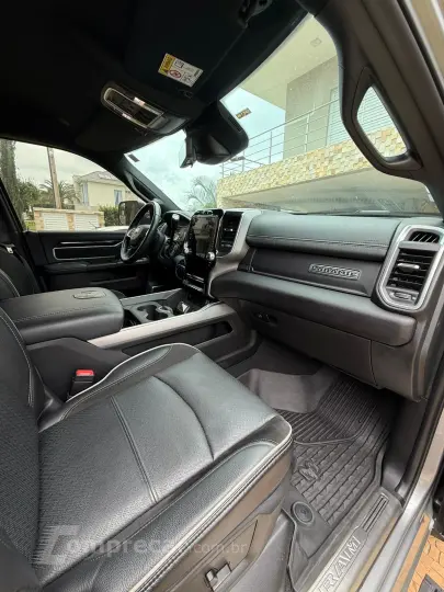 RAM 6.7 3500 Laramie 4X4 CD 6 Cilindros Turbo