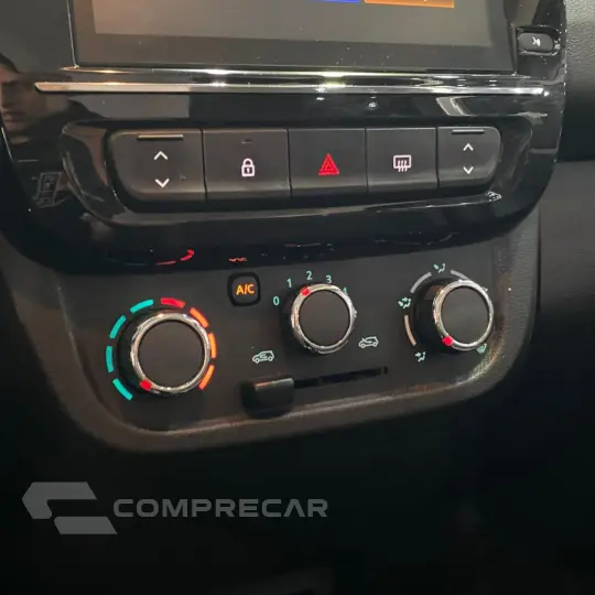 KWID OUTSIDER 1.0 Flex 12V 5p Mec.