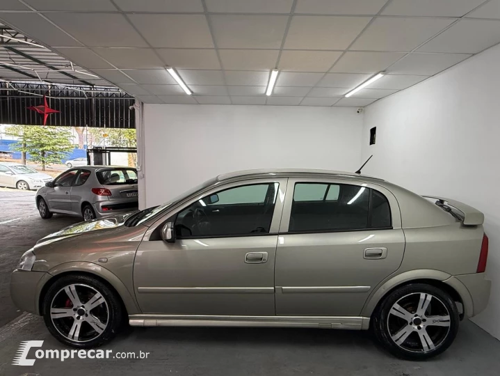 Astra Advantage 2.0 MPFI 8V FlexPower 5p
