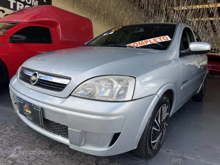 CORSA 1.4 MPFI Premium Sedan 8V