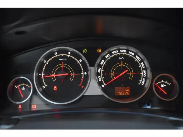 VECTRA SEDAN - 2.0 MPFI ELEGANCE 8V 4P MANUAL