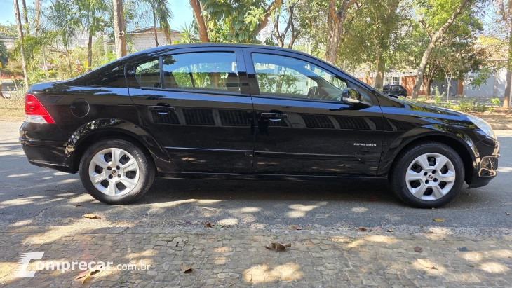 VECTRA 2.0 MPFI Expression 8V