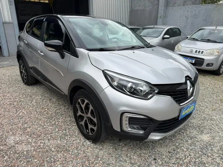 Captur 1.6 16V 4P FLEX SCE INTENSE X-TRONIC CVT