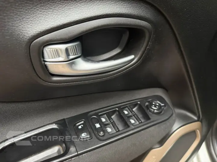 Renegade Longitude 1.8 4x2 Flex 16V Aut.