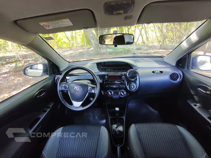 ETIOS 1.5 X PLUS SEDAN 16V FLEX 4P AUTOMÁTICO