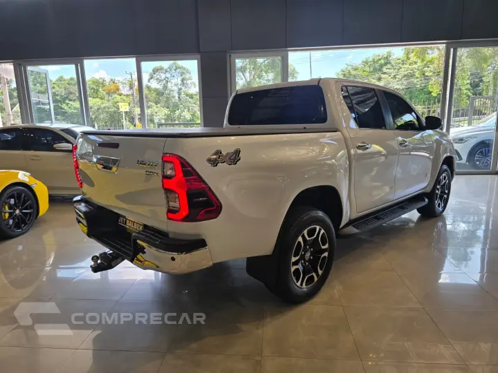 HILUX 2.8 D-4D TURBO DIESEL CD SRX 4X4 AUTOMÁTICO