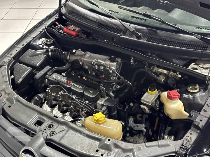 CELTA 1.0 MPFI Life 8V