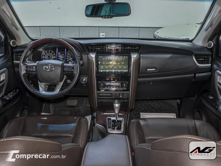 HILUX SW4 2.7 SRV 7 Lugares 4X2 16V