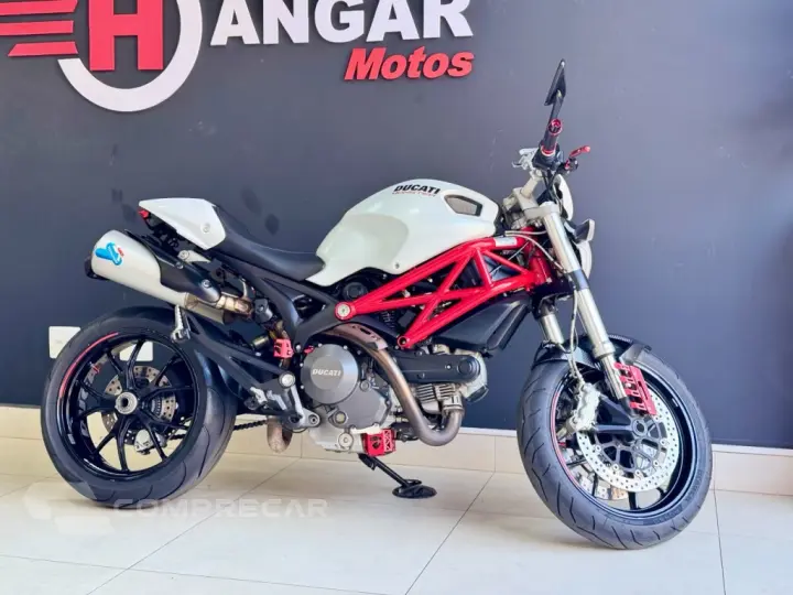 MONSTER 796