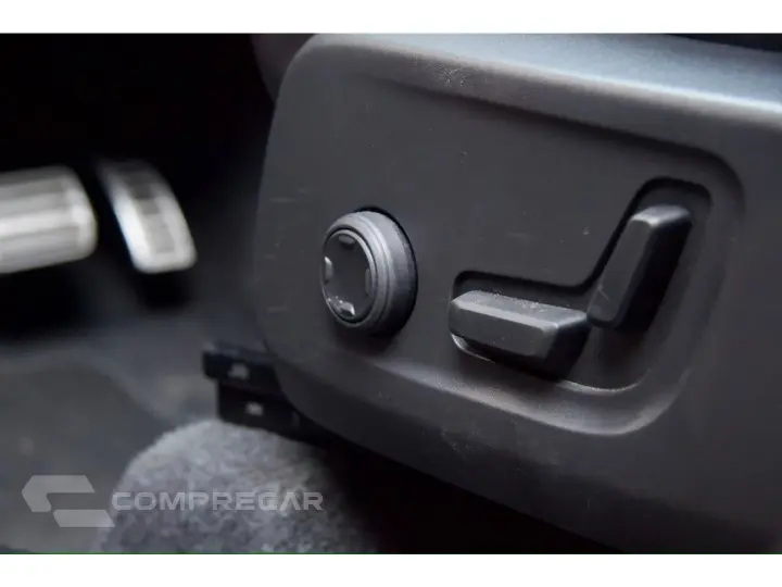 XC40 1.5 T5 RECHARGE R-DESIGN GEARTRONIC