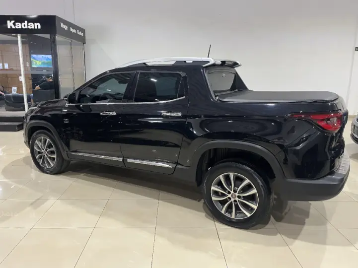 TORO 2.0 16V Turbo Volcano 4WD AT9