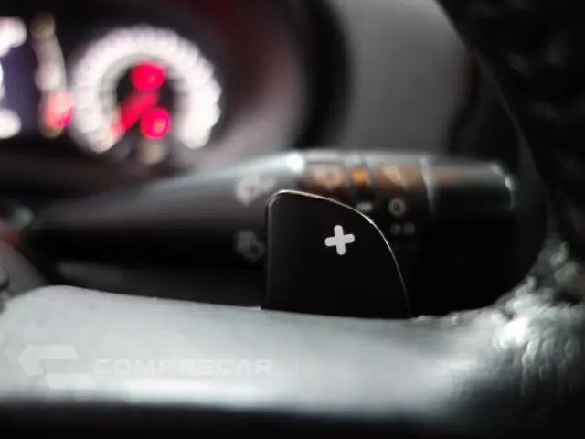 RENEGADE - 1.8 16V LONGITUDE 4P AUTOMÁTICO