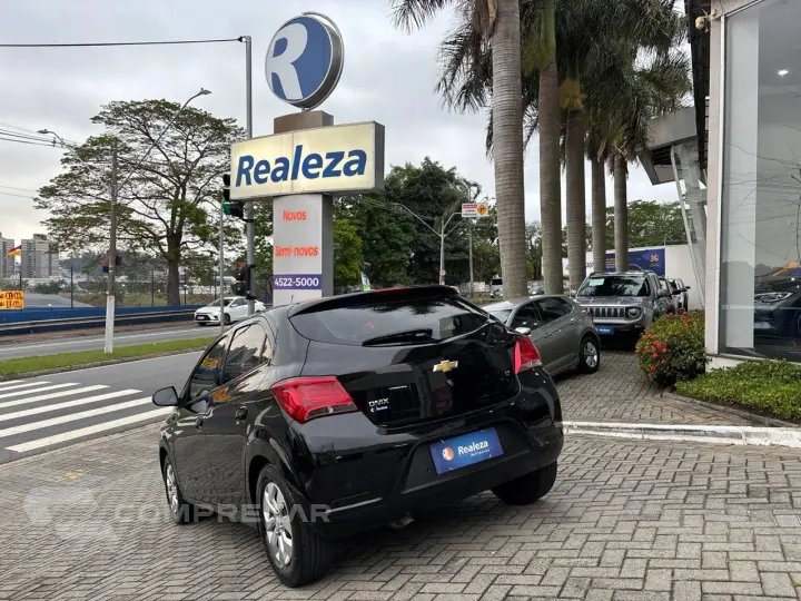 ONIX HATCH LT 1.0 8V FlexPower 5p Mec.