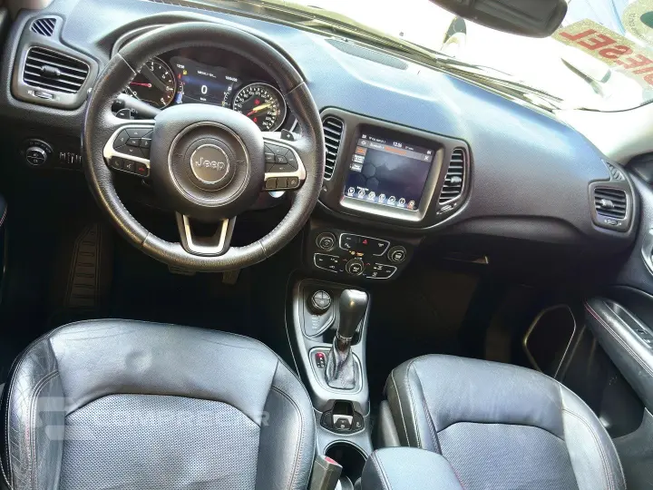 COMPASS 2.0 16V DIESEL TRAILHAWK 4X4 AUTOMÁTICO
