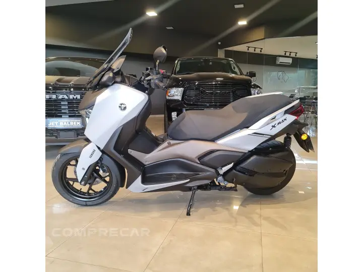 XMAX 250 CONNECTED ABS