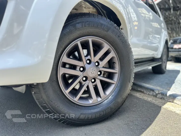 HILUX SW4 3.0 SRV 4X4 16V TURBO INTERCOOLER DIESEL 4P AUTOMÁ