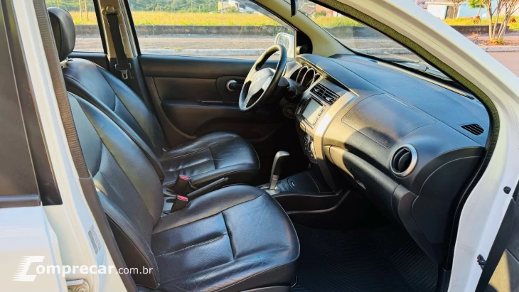 LIVINA 1.8 SL X-gear 16V