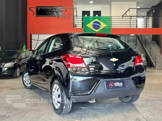 ONIX - 1.4 MPFI LT 8V 4P MANUAL