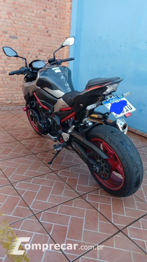 Z 900