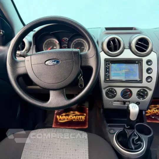 Fiesta Sedan SE 1.6 8V Flex 4p