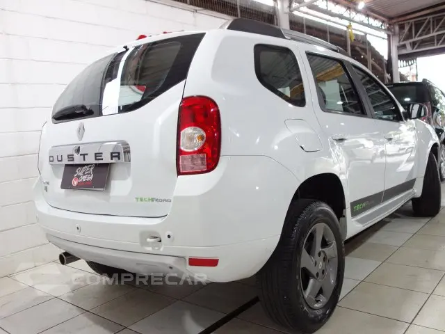 DUSTER - 2.0 DYNAMIQUE 4X2 16V 4P AUTOMÁTICO