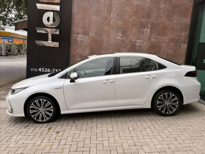 COROLLA 1.8 VVT-I Hybrid Altis Premium