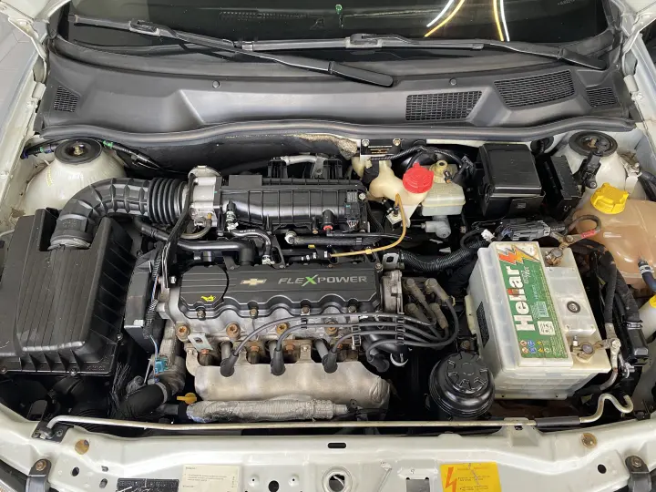 ASTRA 2.0 MPFI Advantage 8V