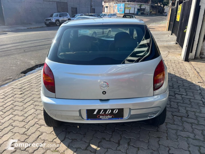 CELTA 1.0 MPFI Life 8V