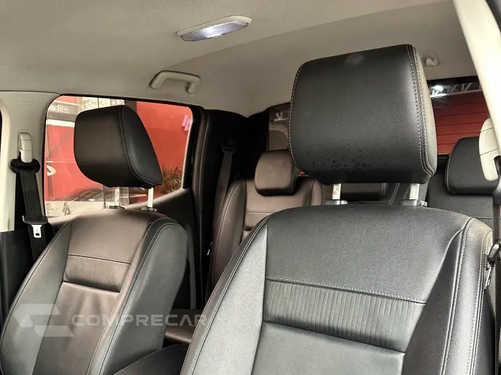 RANGER 2.2 BLACK 4X2 CD 16V DIESEL 4P AUTOMÁTICO