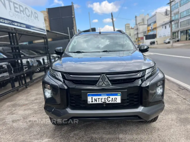 L200 TRITON 2.4 16V Turbo Sport HPE CD 4X4