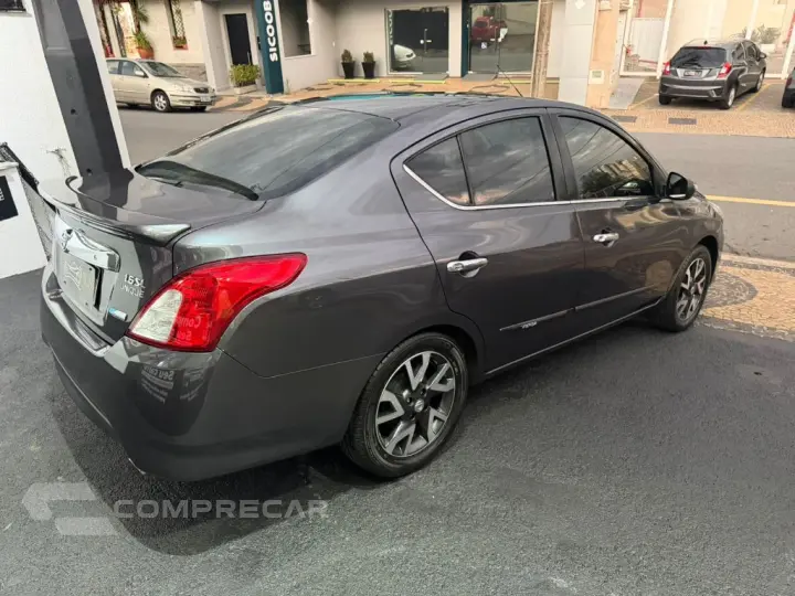 VERSA UNIQUE 1.6 16V FlexStart 4p Aut.